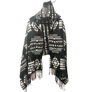 2 for $30 ⭐️Aztec dark navy poncho OS